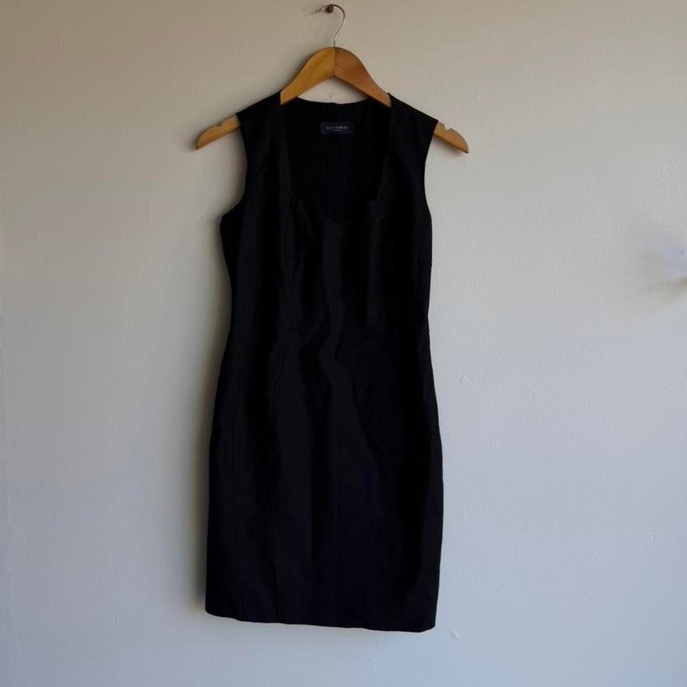 Black sleeveless Piazza Sempione cotton dress with a V-neckline + straight hem